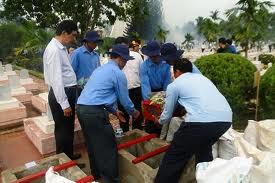 ພິທີໄຫວ້ອາໄລທະຫານອາສາສະໝັກ ຫວຽດນາມທີ່ເສຍສະຫລະຊີວິດຢູ່ ລາວ ແລະ ກຳປູເຈຍ